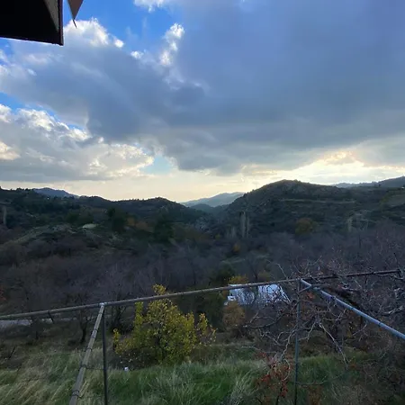 House On The Mountain 度假居 *
