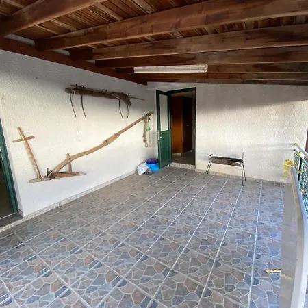 House On The Mountain * Mandria (Paphos)